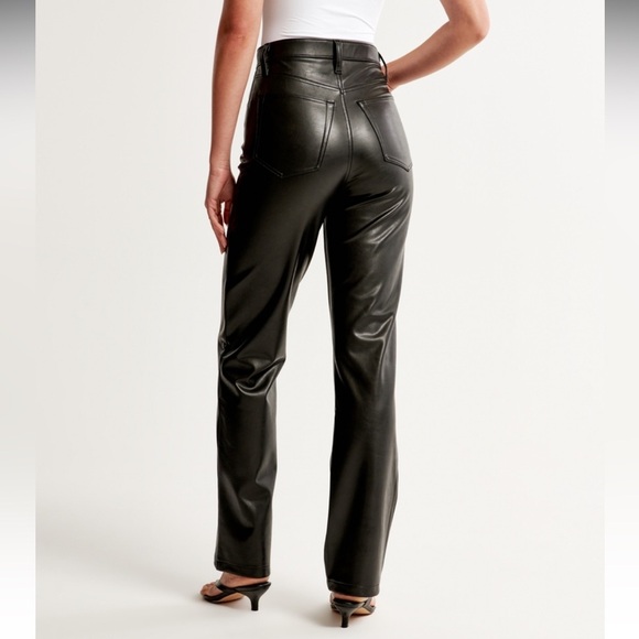 Abercrombie & Fitch Vegan Leather 90’s Straight Leg Ultra High Rise - Picture 5 of 13